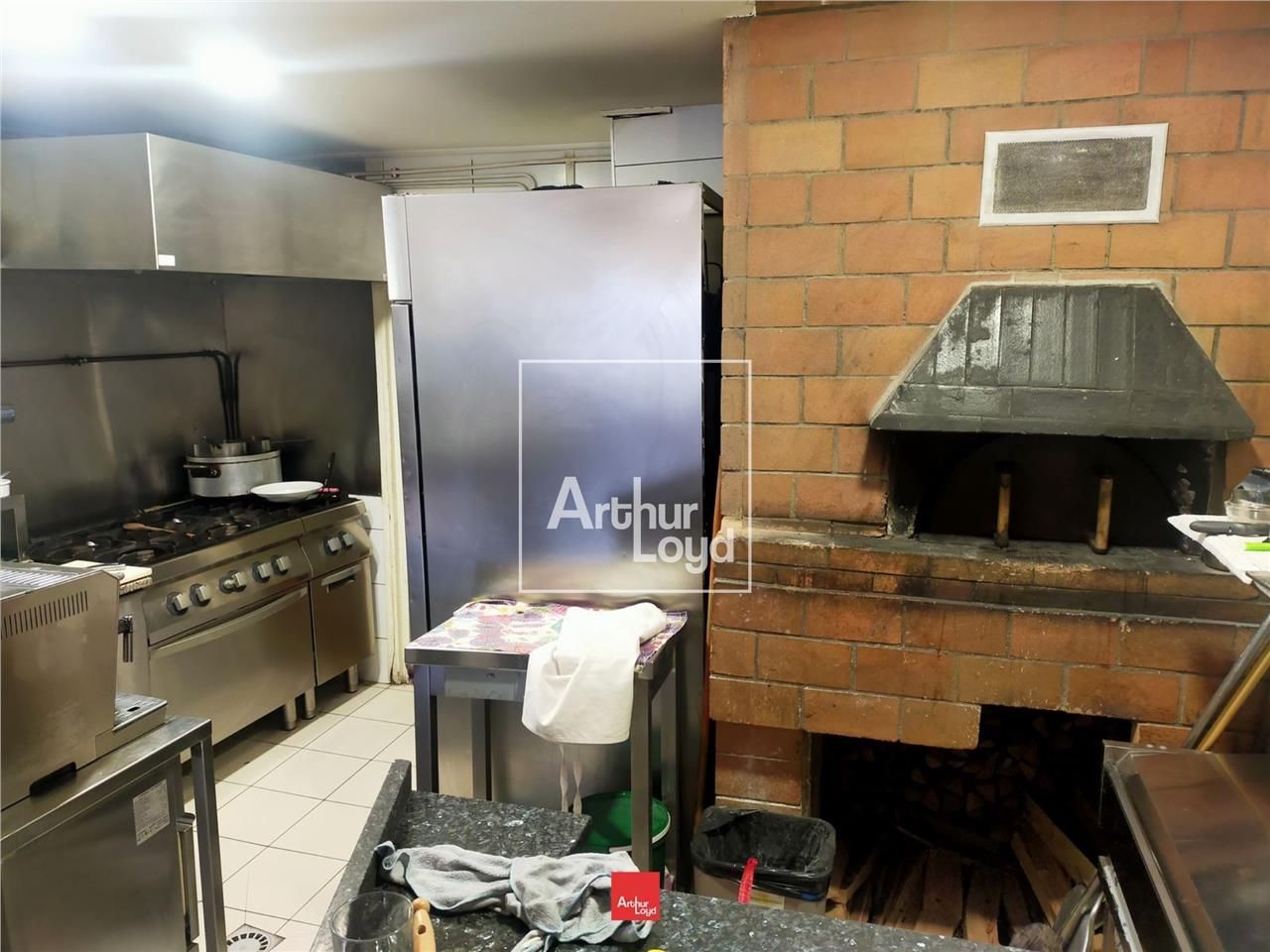 A VENDRE FONDS DE COMMERCE PIZZERIA 62 M² SUR LES