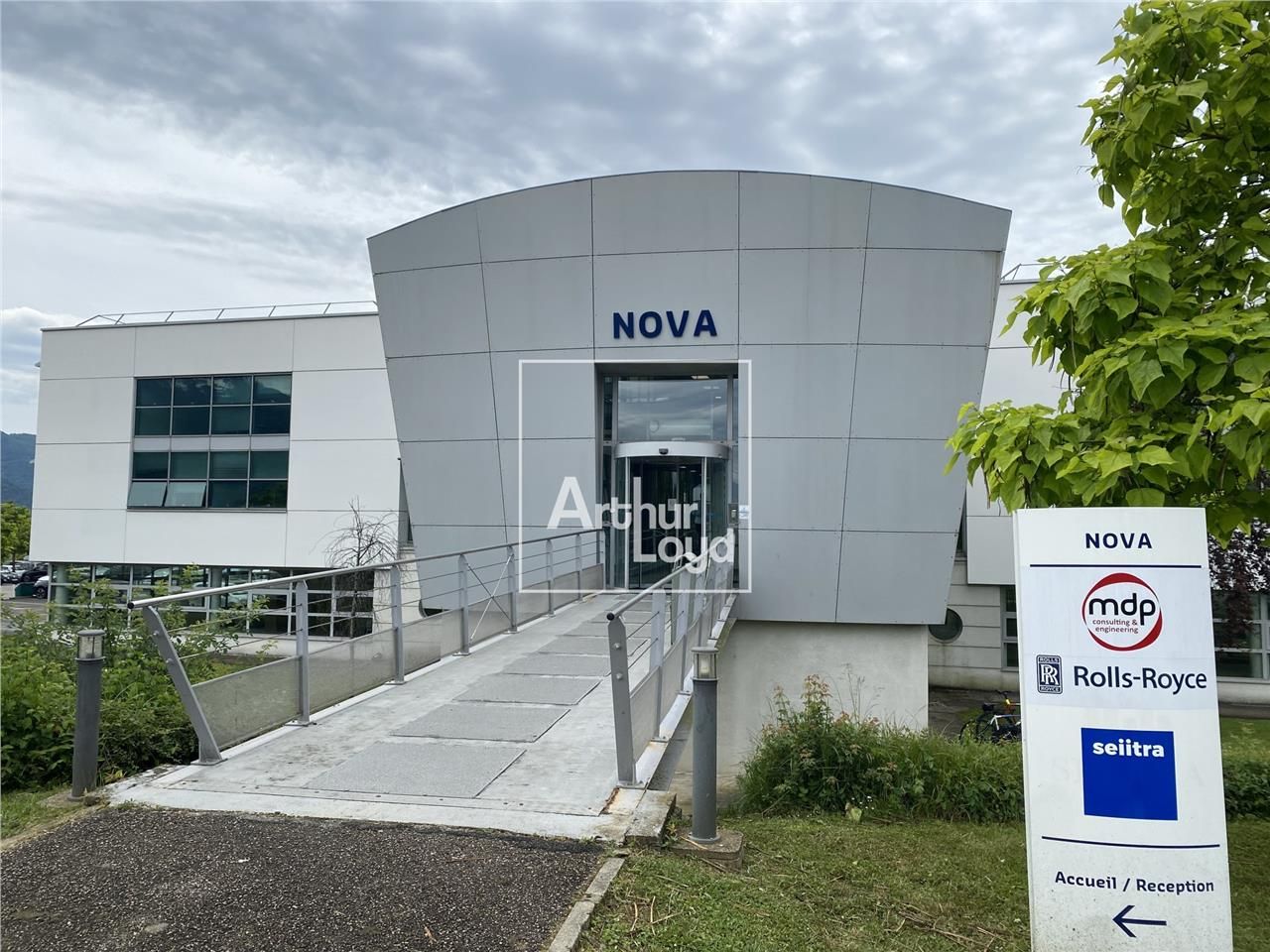 Arthur Loyd vous propose à la location des bureau