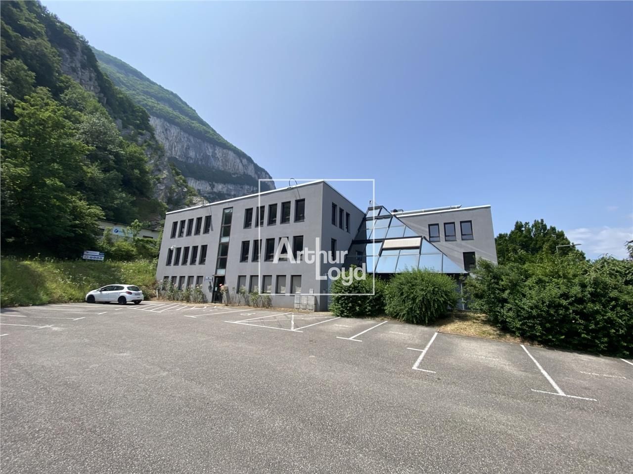 Arthur Loyd Grenoble vous propose à la location d
