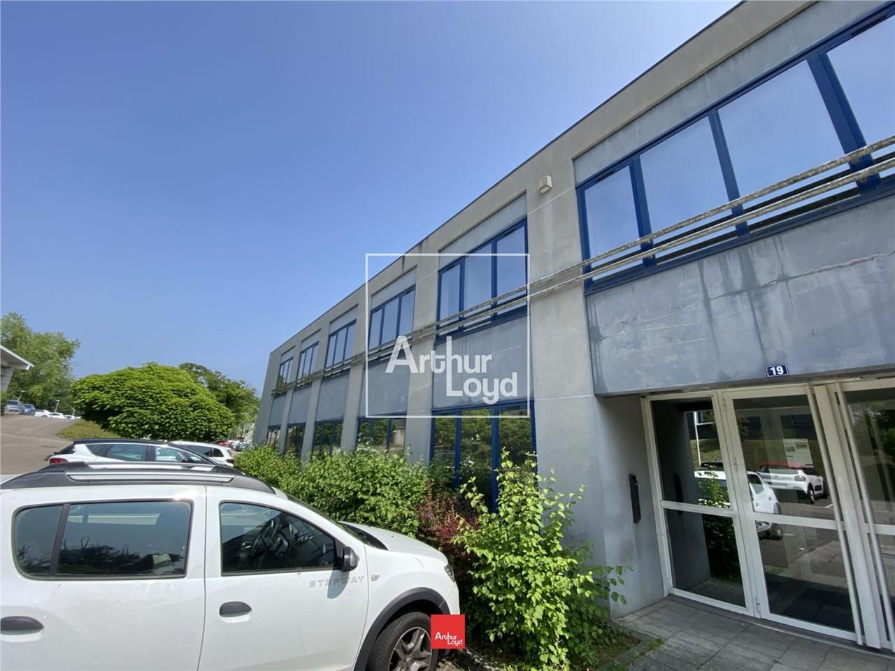 Arthur Loyd Grenoble bureaux de 900m2 environ + 3