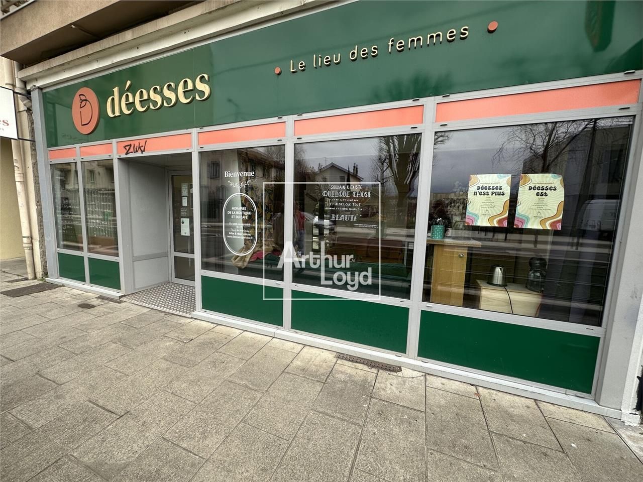 Arthur Loyd Grenoble vous propose un local commer