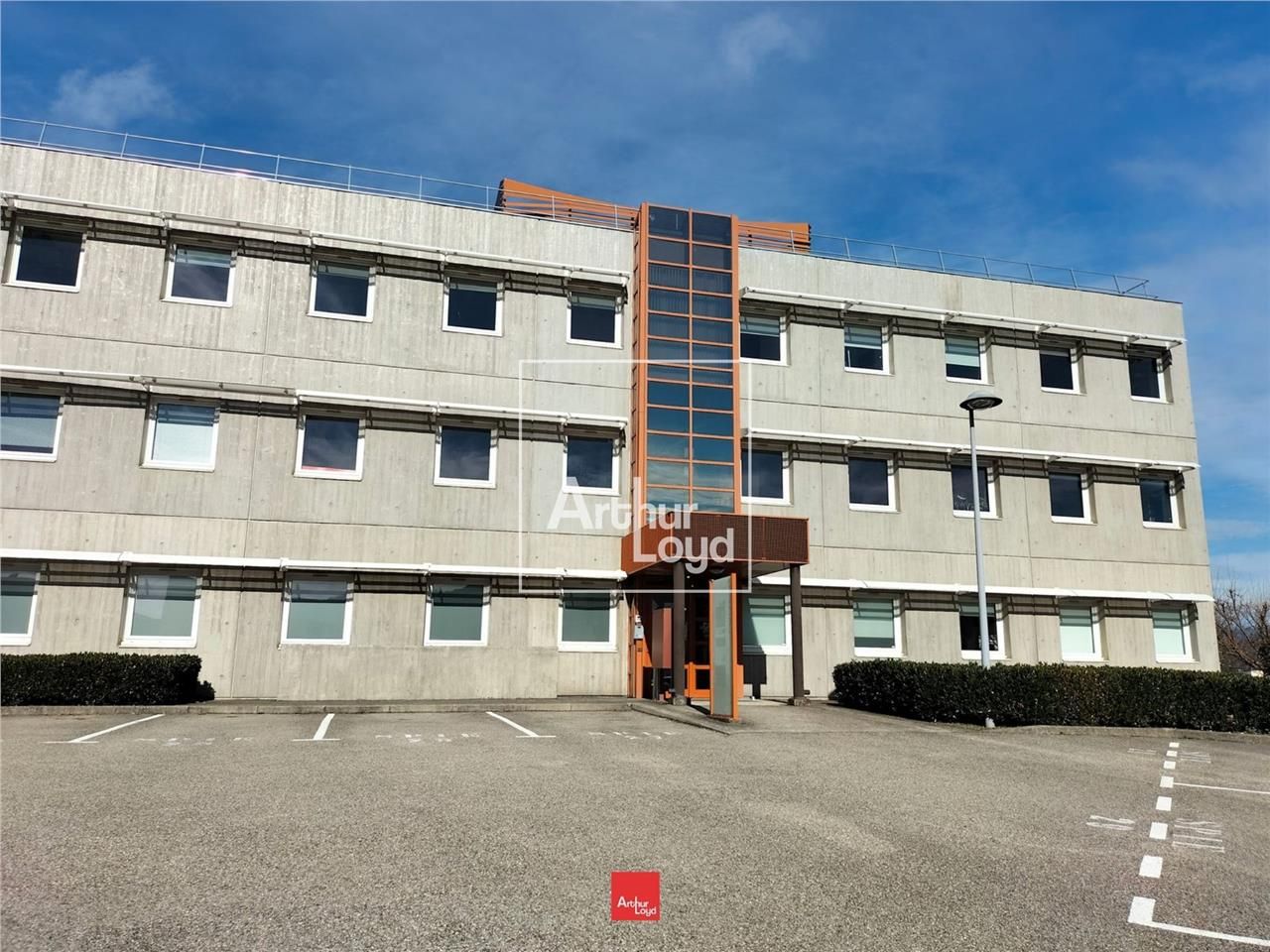 Parfaitement située et facilement accessible, au 