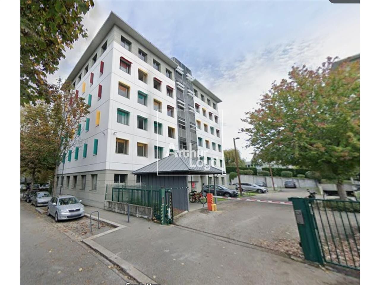 ARTHUR LOYD  vous proposons à la vente un lot de 