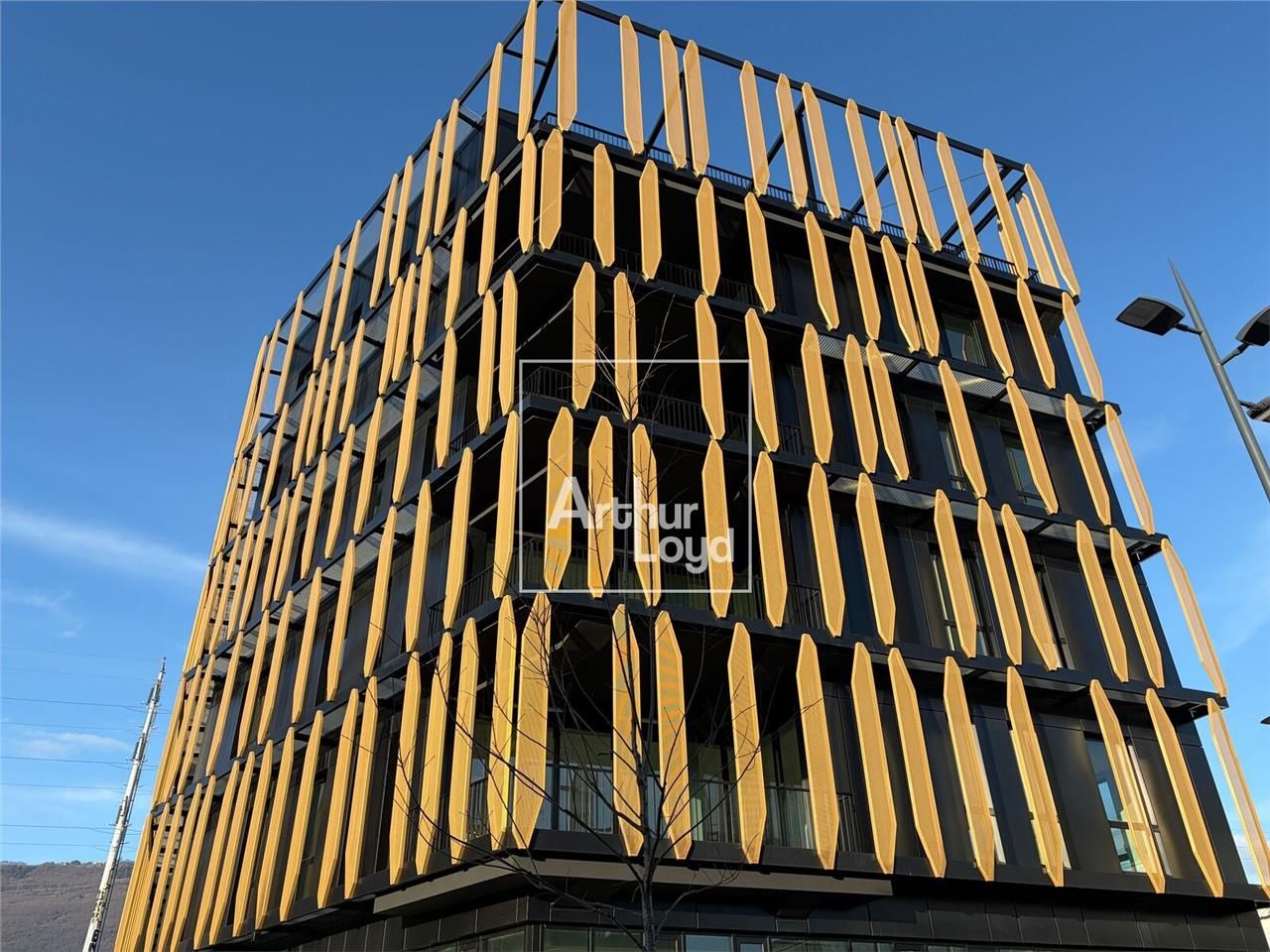 Implanté au coeur de la zone d'activité de Boucha