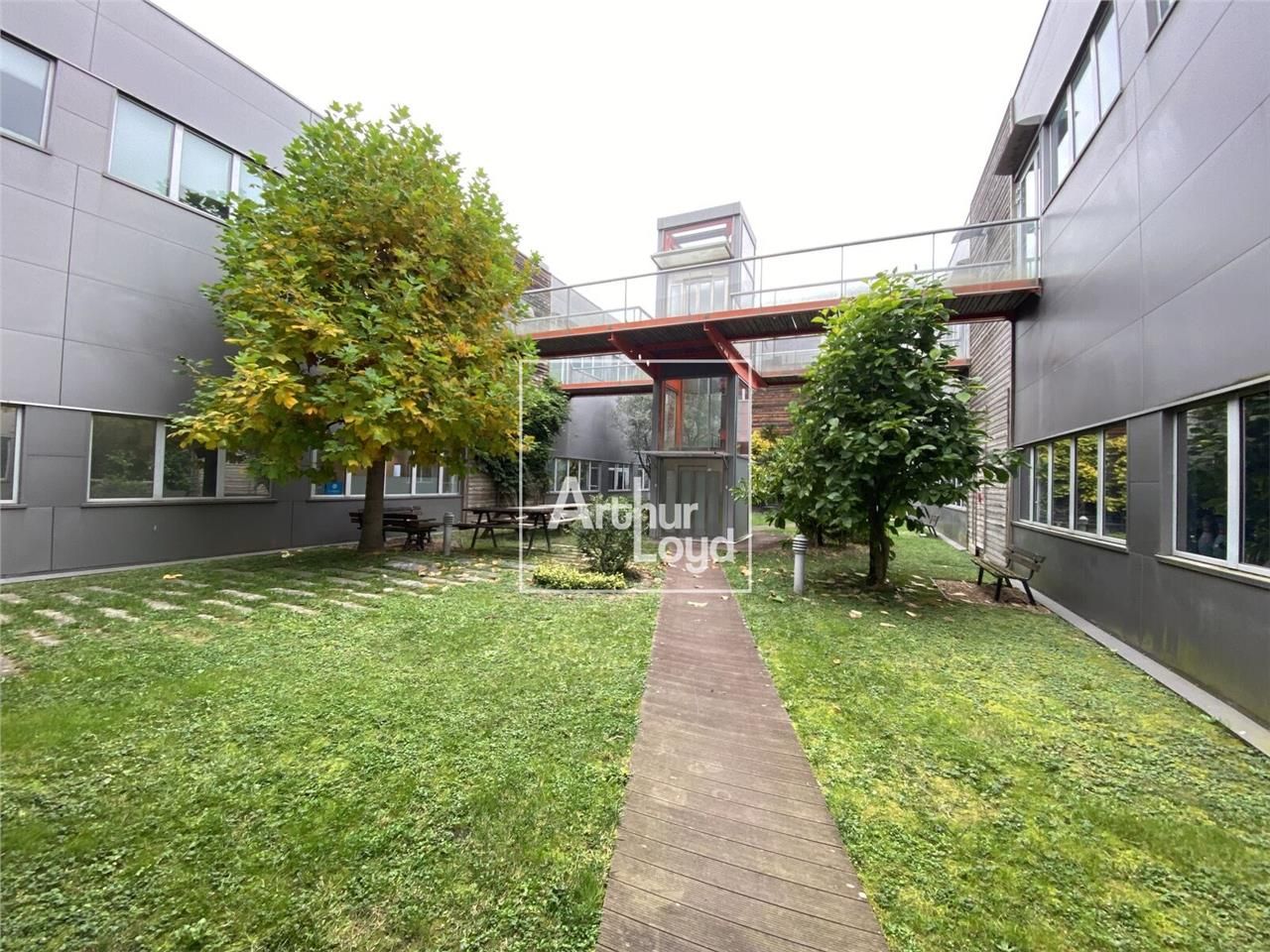 Arthur Loyd Grenoble vous propose à la location u