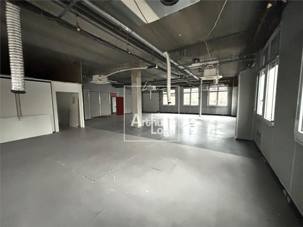 Arthur Loyd vous propose, sur la commune de Meyla