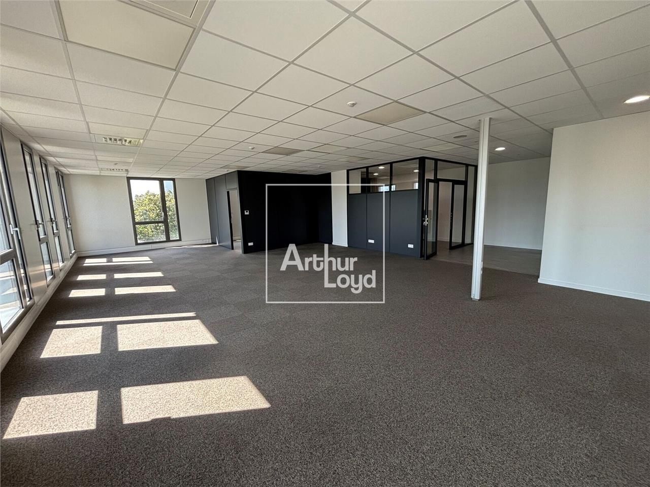 Arthur Loyd vous propose à la location des b
