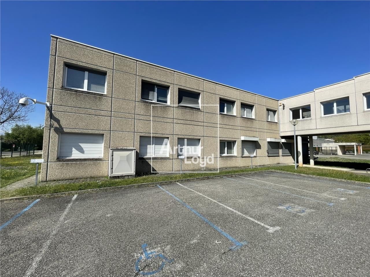 Immeuble de bureaux à vendre ou à louer