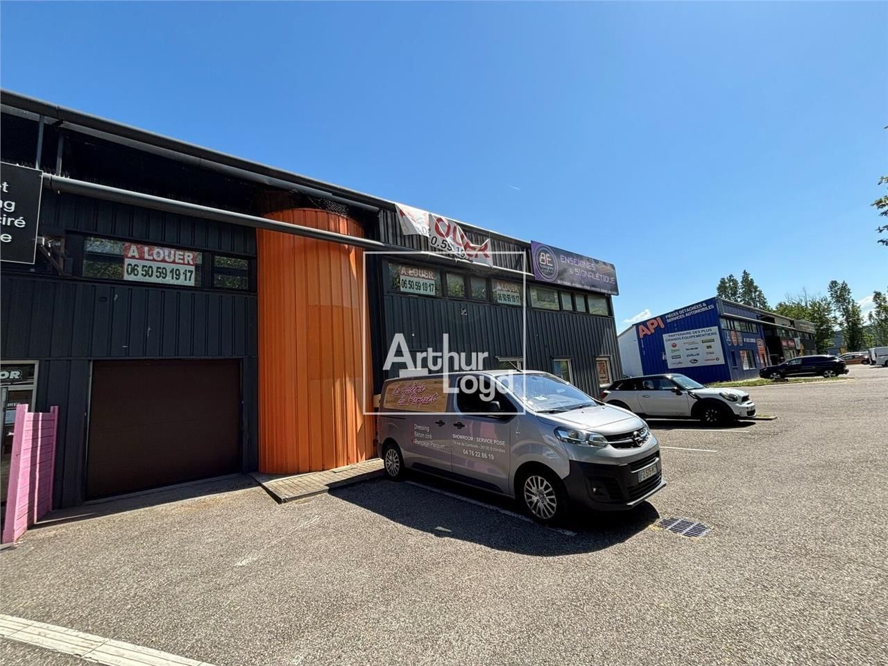 ARTHUR LOYD vous propose, au coeur de la zone tr&
