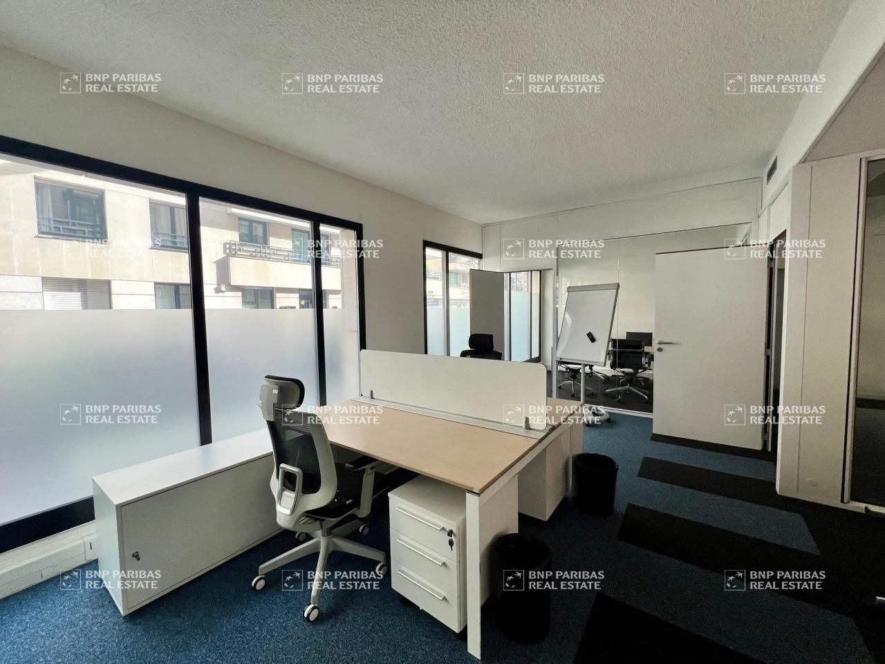 76 m² pour ce bureaux en location à Neuilly-sur-seine