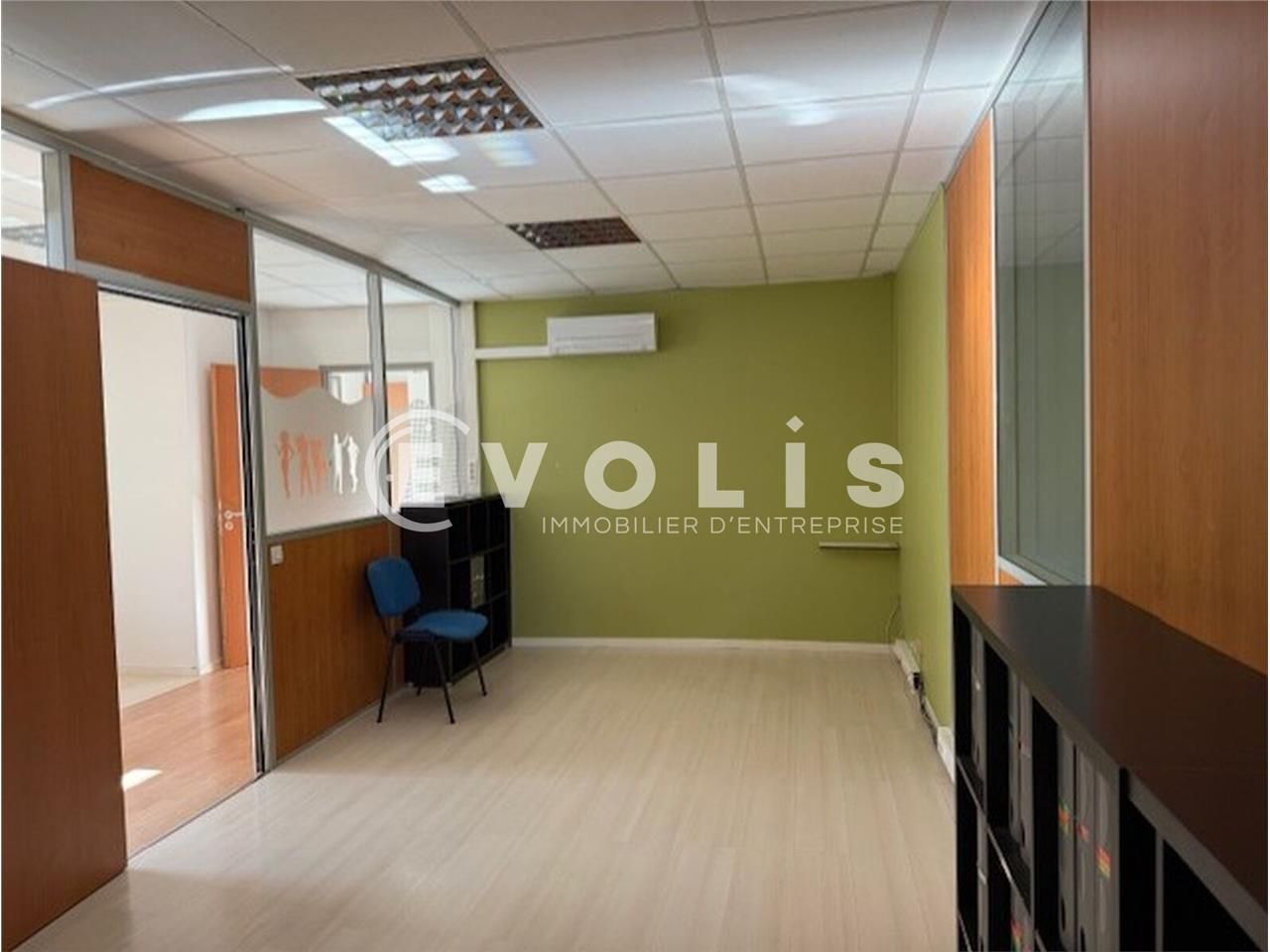 Rare ! Sur la zone des Ruires à EYBENS, local de 