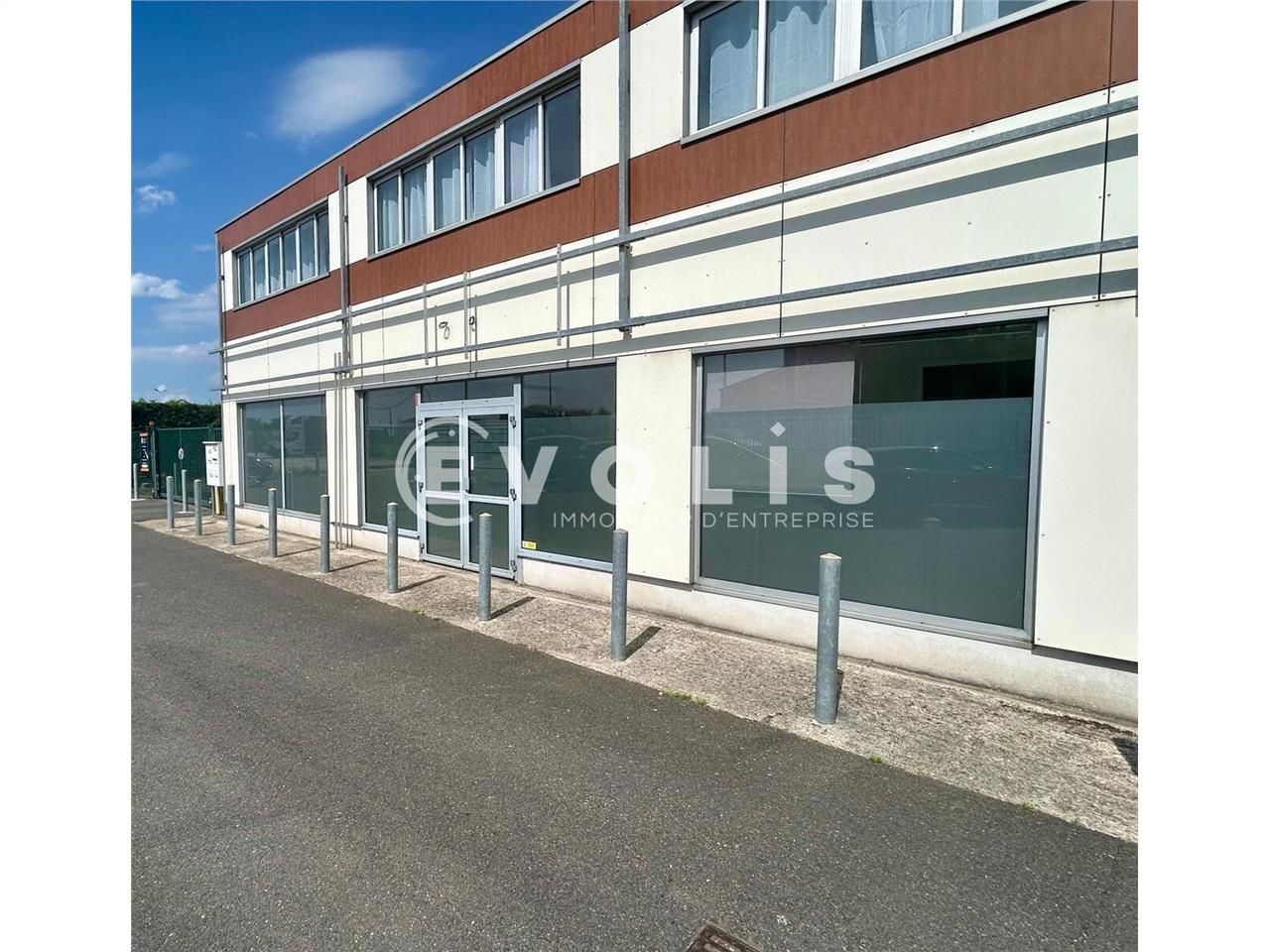 EVOLIS vous propose à la location un local commer