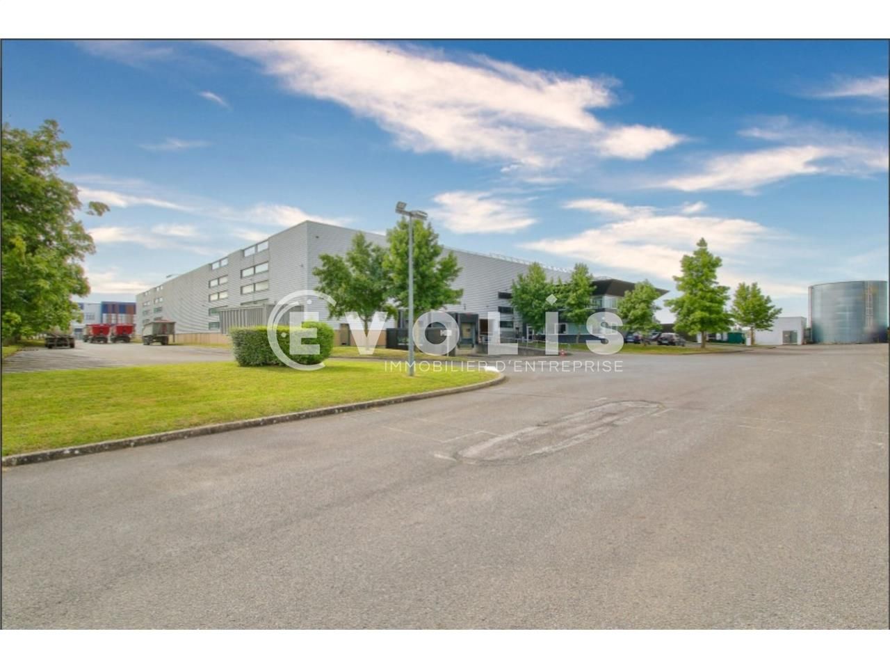 À la recherche d'un entrepôt à louer à Saint Mich
