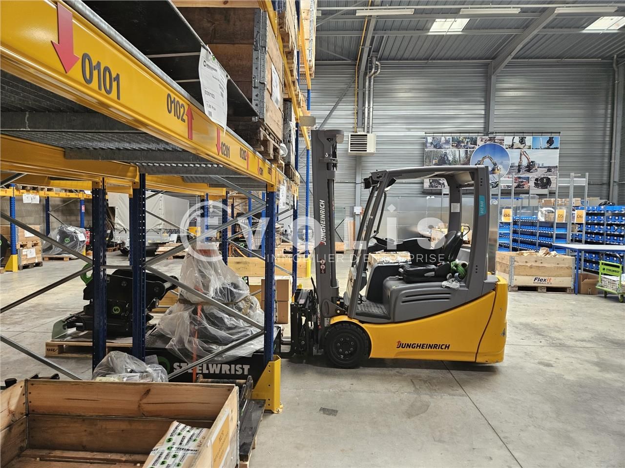 À la recherche de locaux d'activité à CHILLY MAZA