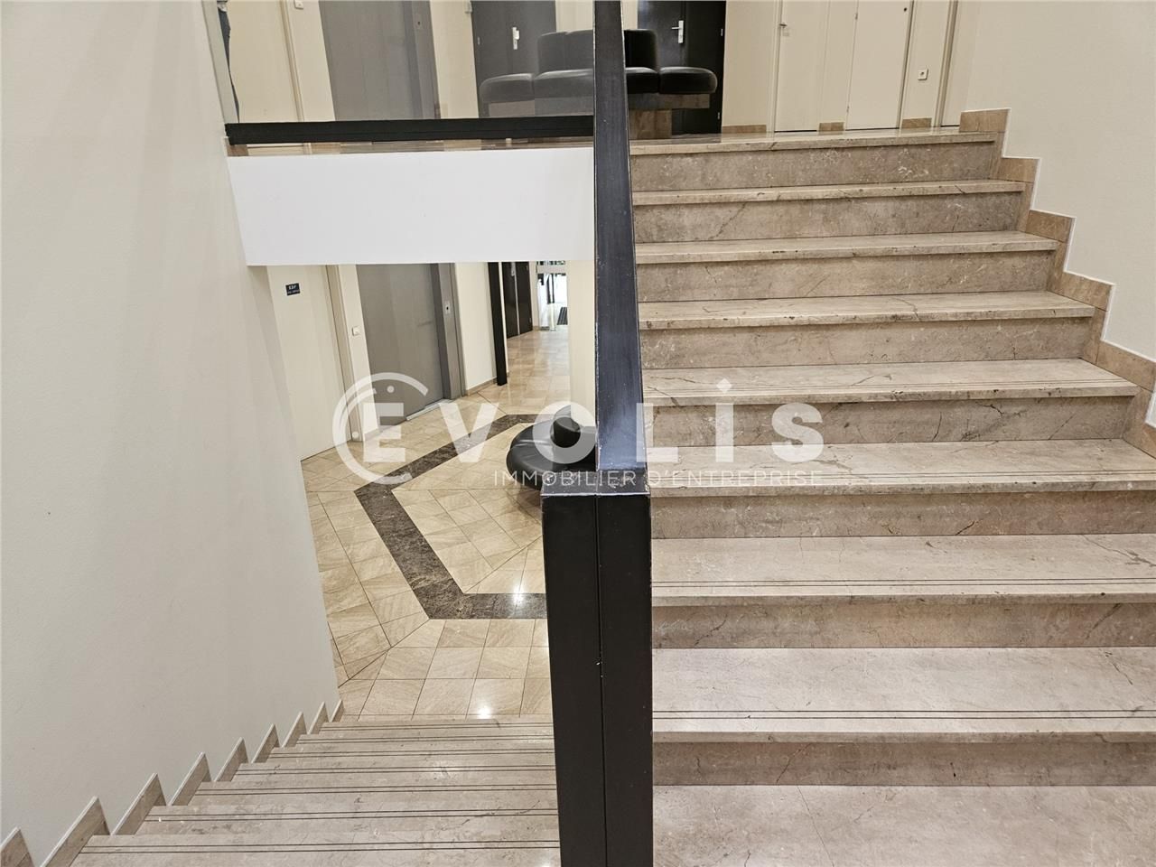 À la recherche de bureaux à louer à Saint Aubin ?