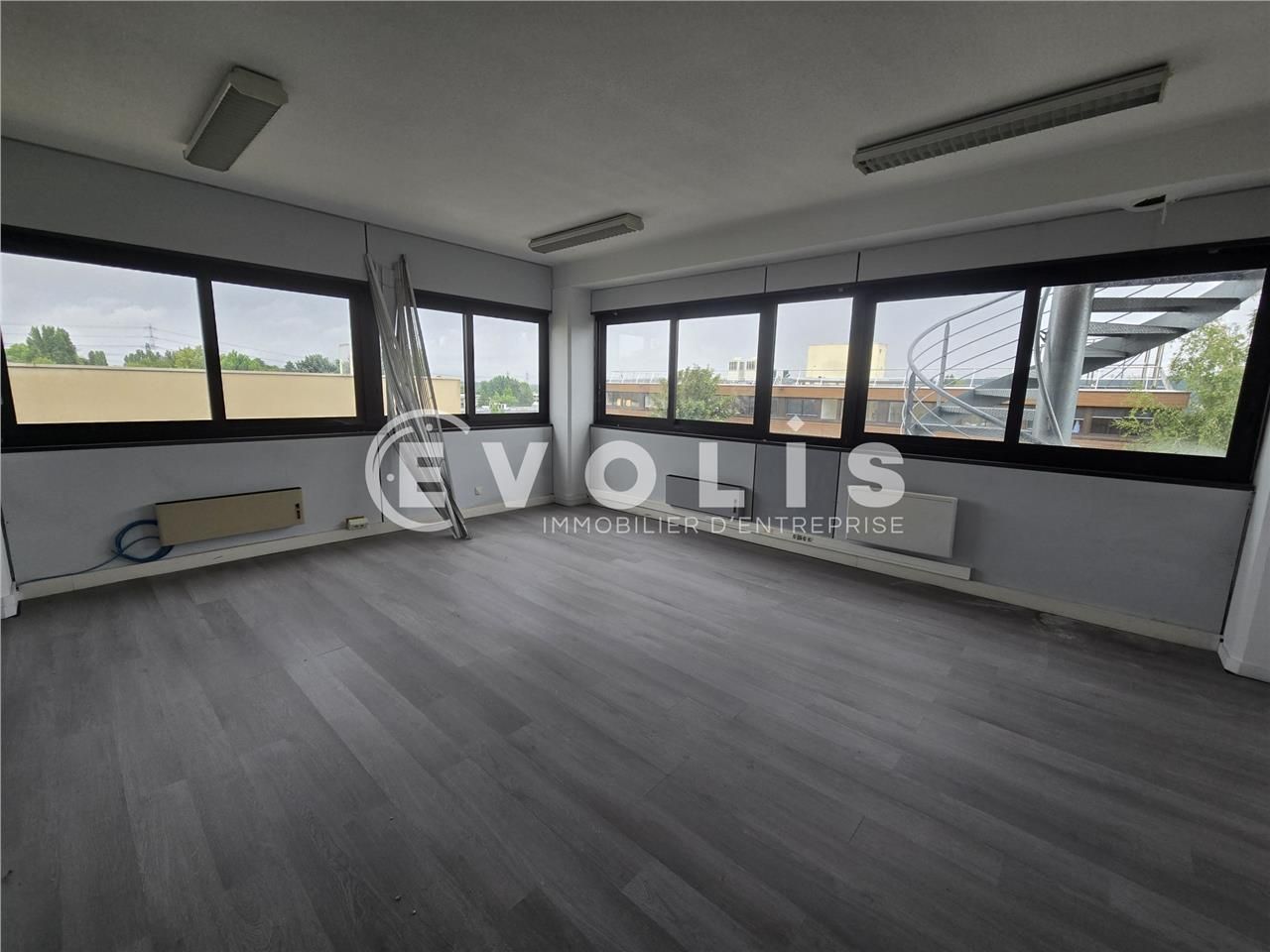 À la recherche de bureaux à louer à Palaiseau ? N