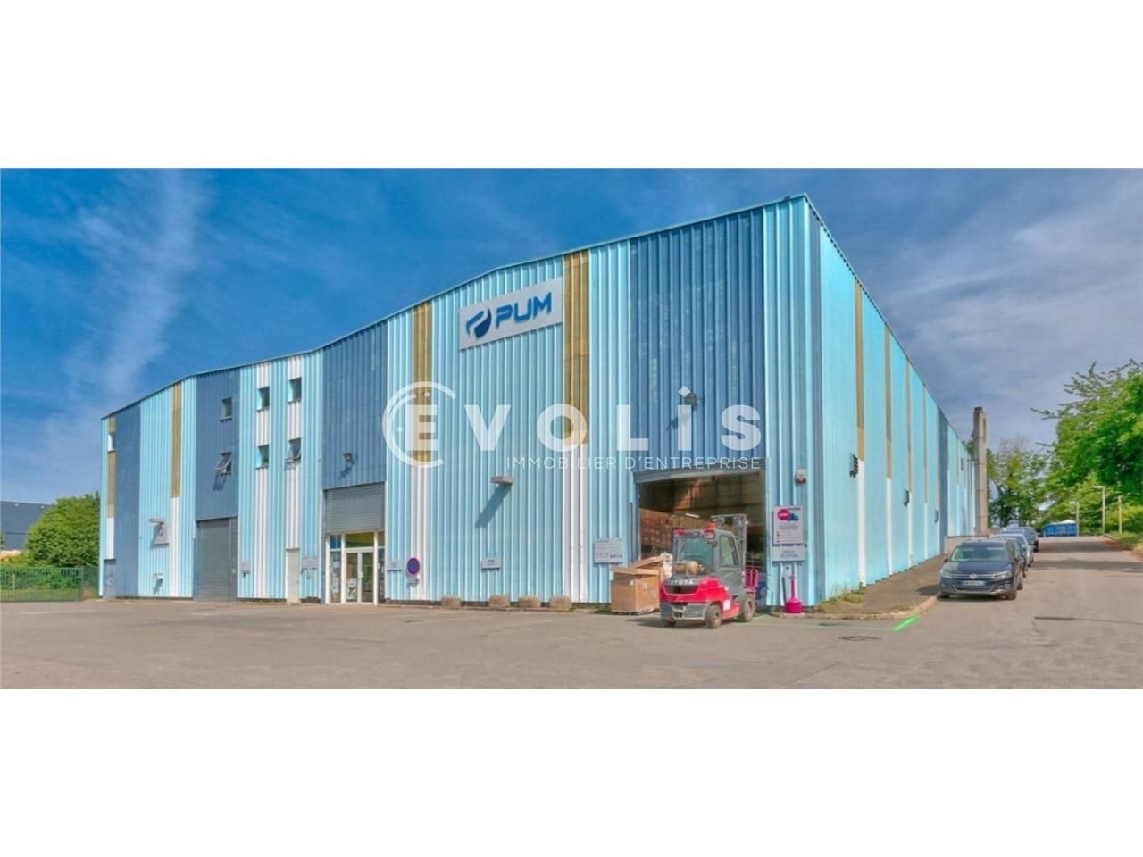 Locaux d'activité de 783 m² non divisibles à loue