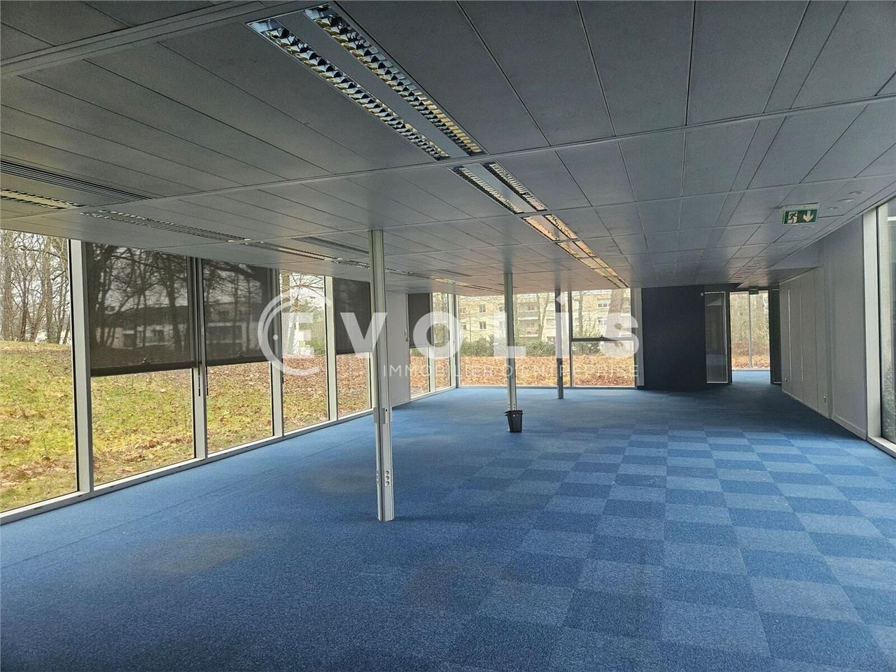 A proximité immédiate de la nationale 118, de l'a