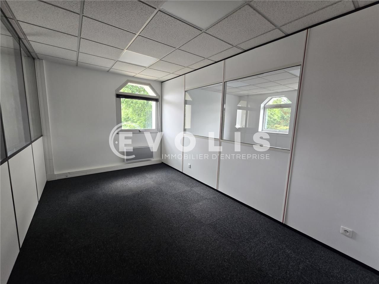 Bureaux de 150 m² non divisibles à vendre à Orsay