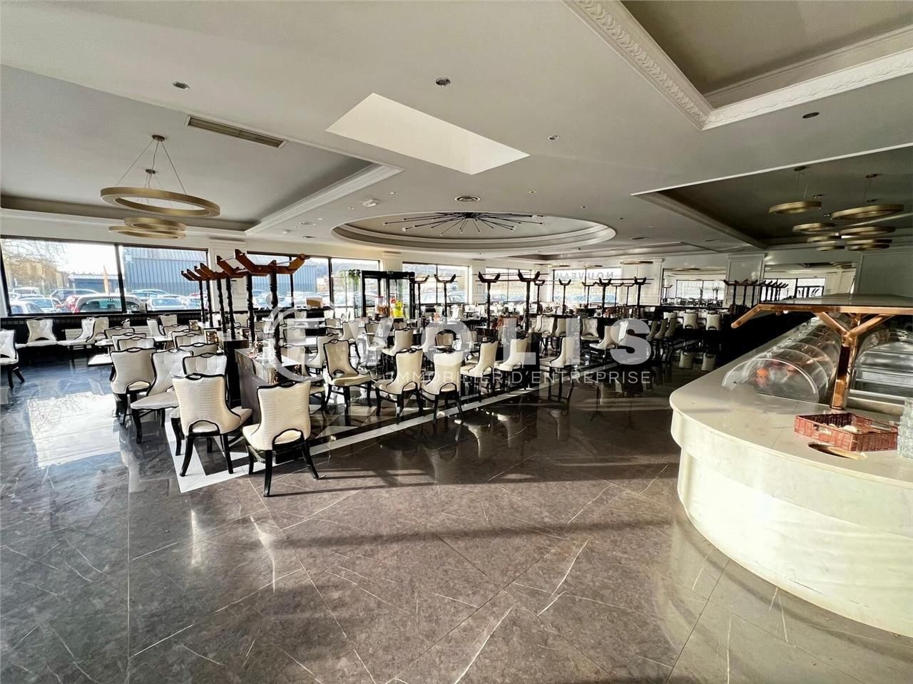 EVOLIS vous propose un local commercial de 600 m²