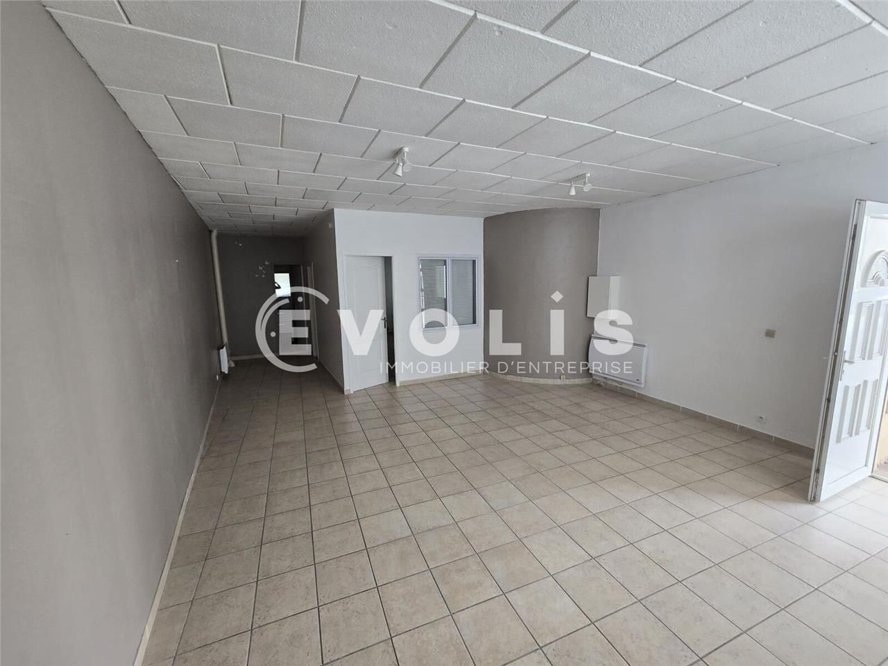 EVOLIS vous propose un local commercial lumineux 