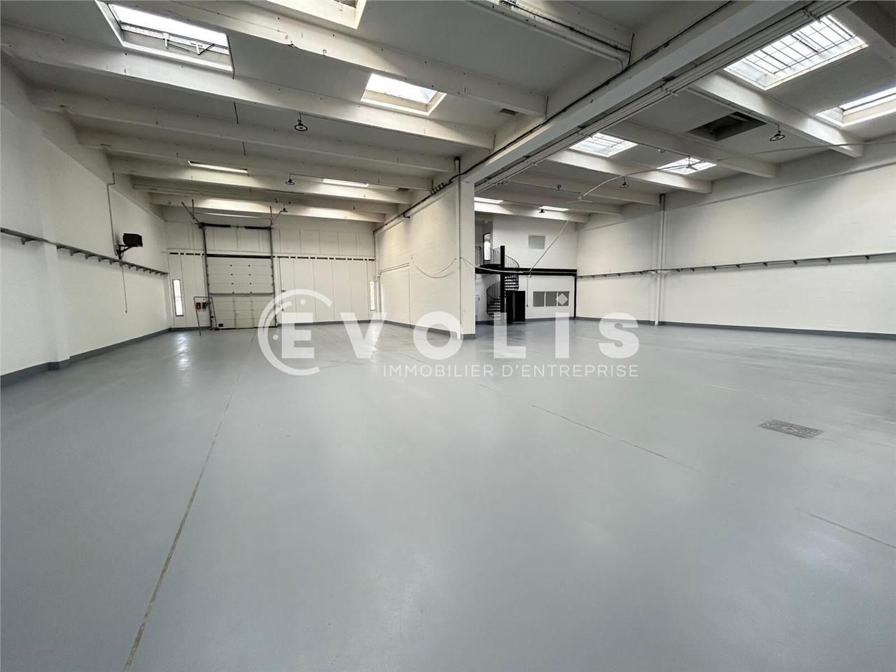 EVOLIS vous propose à la location 5710 m² de bure