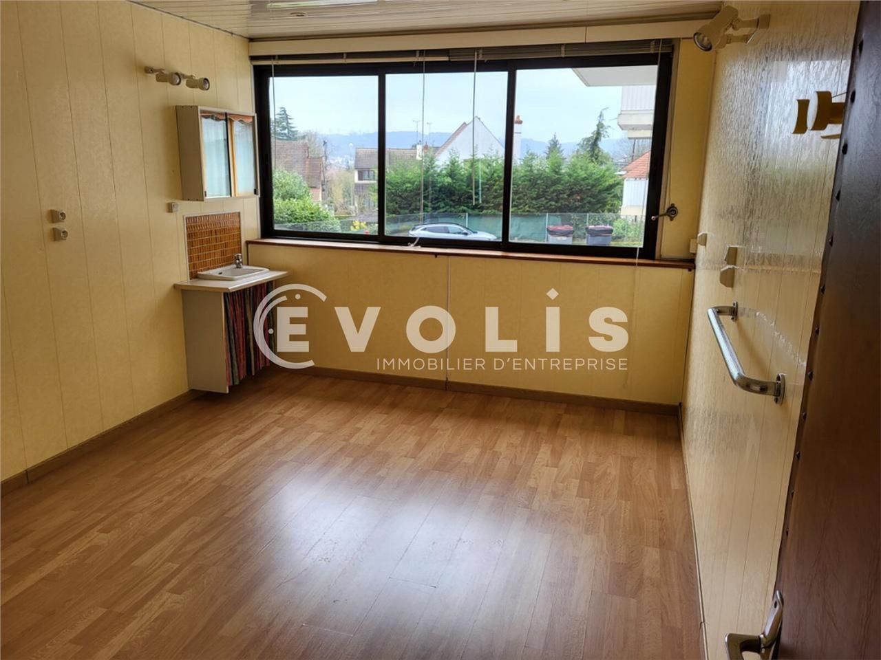 EVOLIS vous propose à la location, un espace de 1