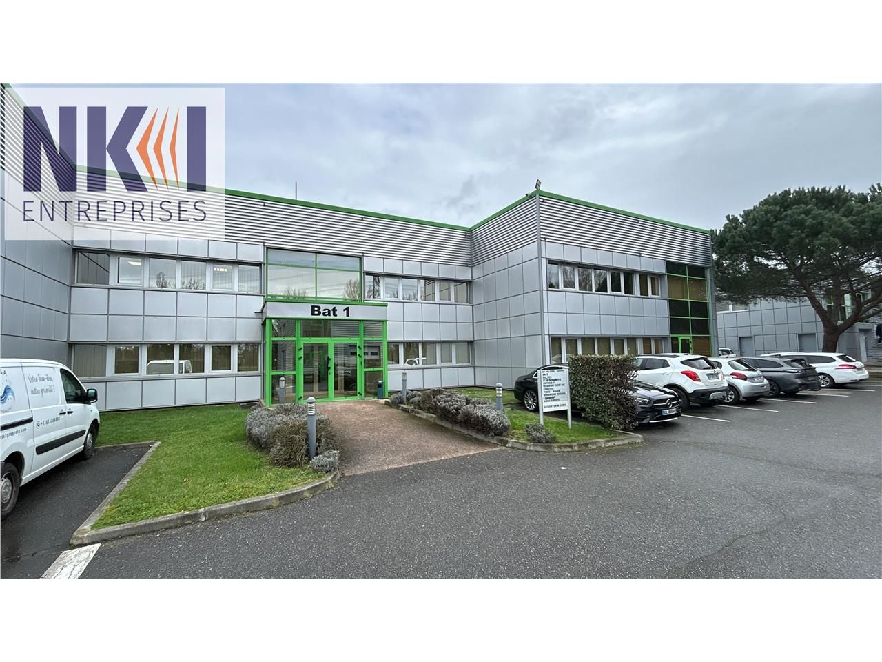 1118 m² pour ce bur en location à Castelnau-d'estrétefonds