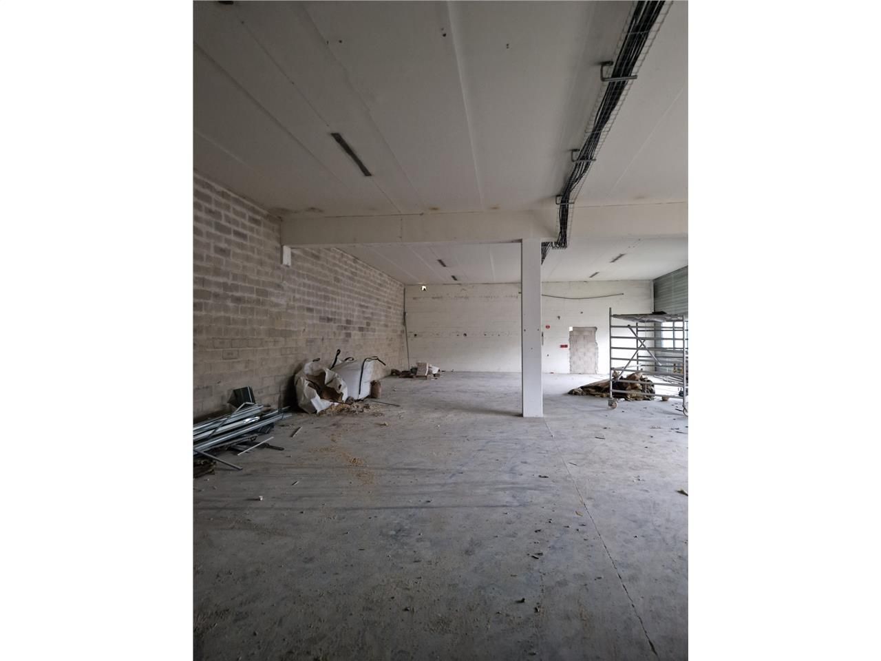 A Taverny, un lot mixte activités/bureaux, 490 m