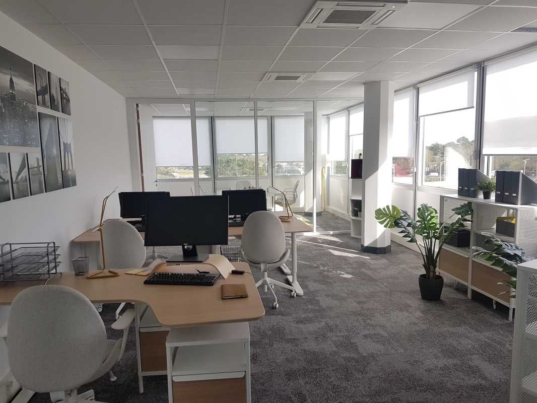 A louer, au pied de la rocade et de l'accès autor