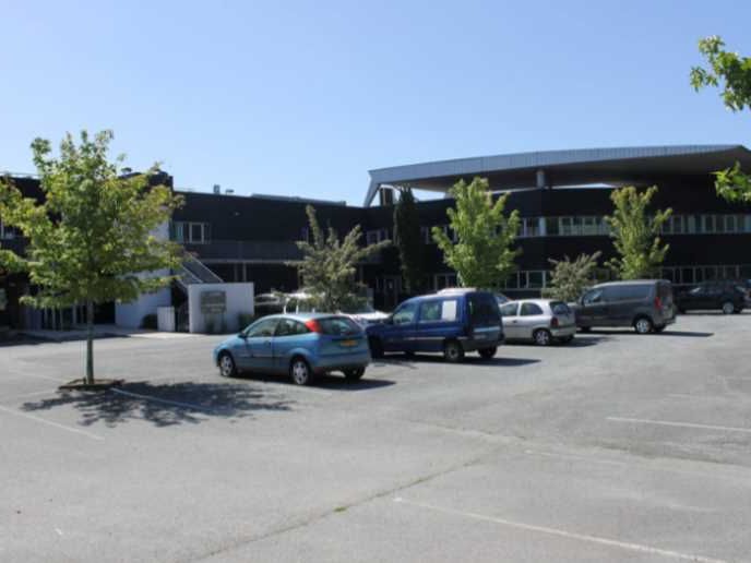 A Mérignac, dans zone tertiaire, à proximité de l