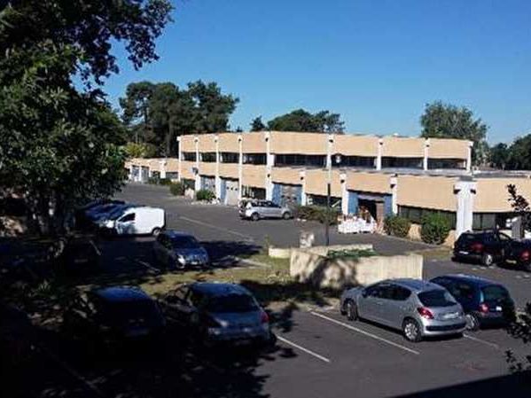 Au coeur du parc tertiaire Cadéra Sud à Mérignac,