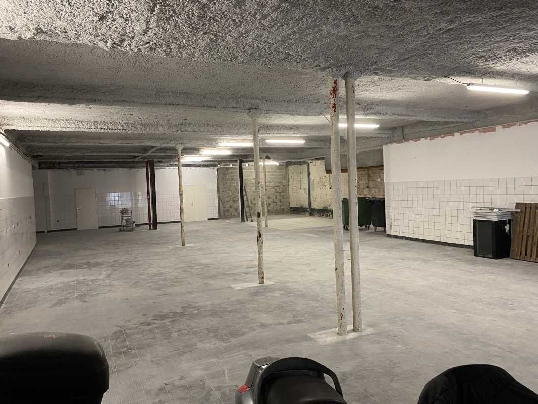 A Bordeaux, proche de la piscine Judaïque, RCG vo