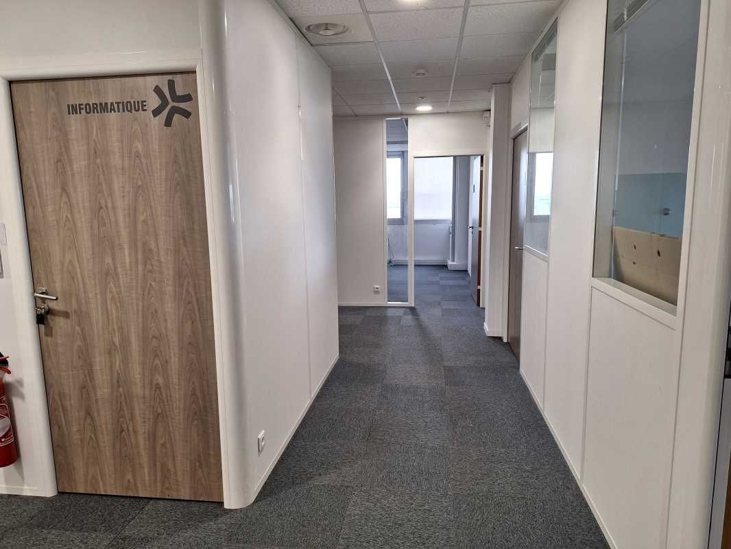 A louer à Bordeaux Lac, au sein d'un immeuble de 