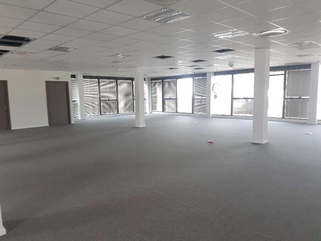 Au sein d'ENORA PARK , dans la zone tertiaire de 