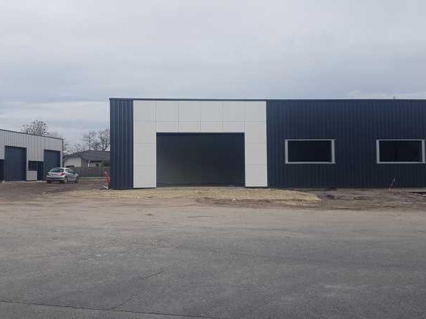 Au sein de la zone d'activités EUROMEDOC à Saint-