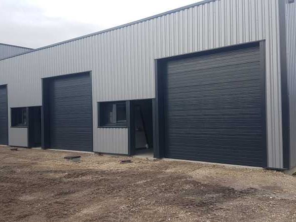 Au sein de la zone d'activités EUROMEDOC à Saint-