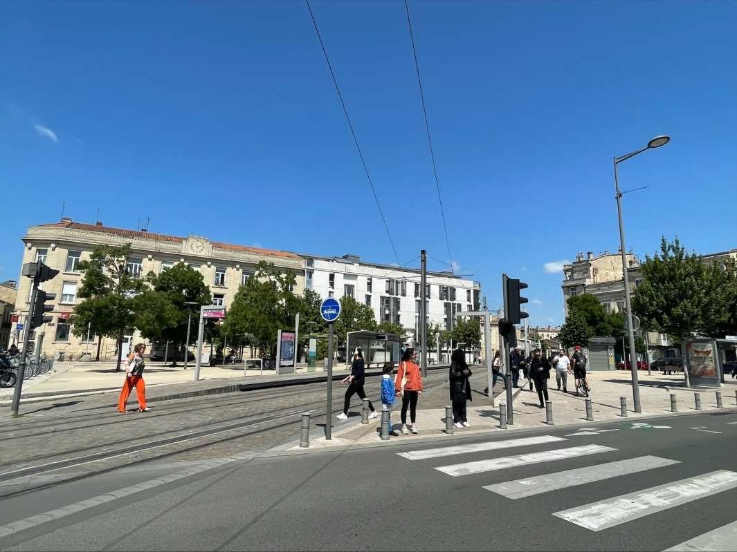 Au coeur du quartier des Chartrons, idéalement si