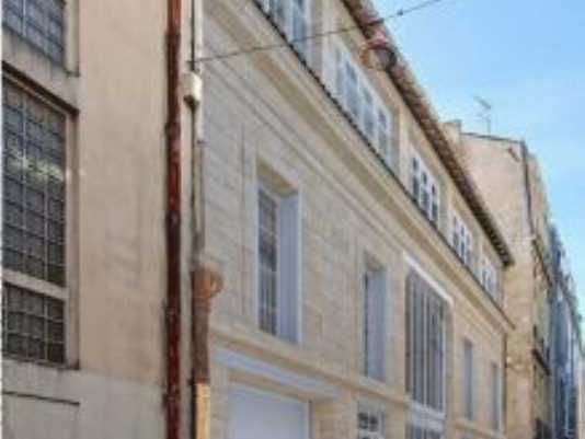 Dans l'hypercentre ville de Bordeaux, à proximité