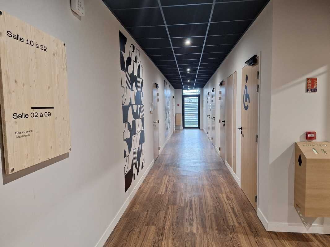 En bordure de la rocade entrée/sortie n°6 avec tr