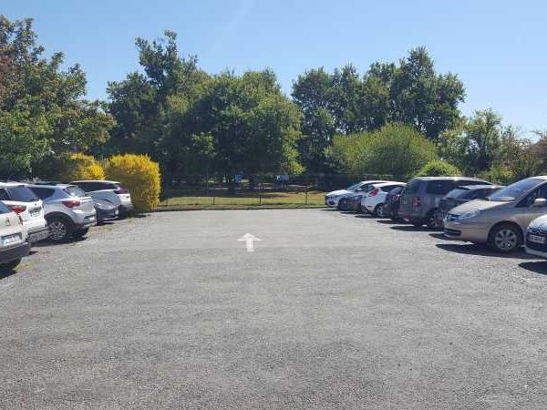 A proximité de la rocade sortie 8, sur un terrain