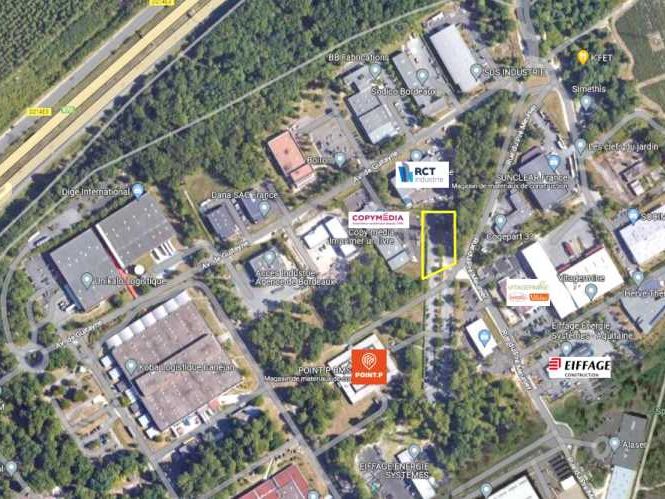 A proximité de l'A63 sortie n°25, RCG vous propos