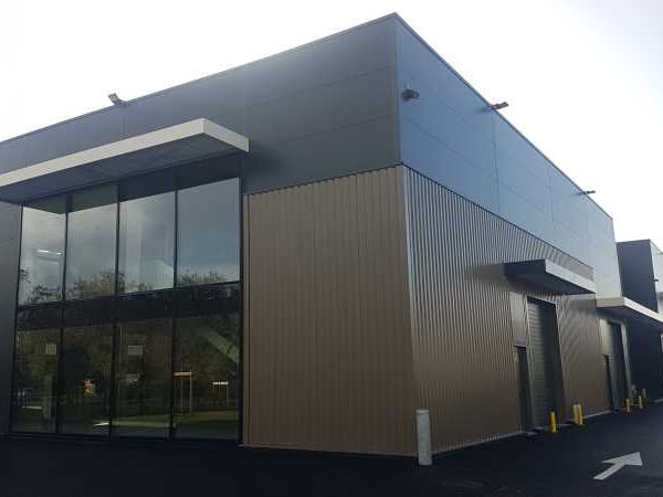 A proximité de la rocade sortie 10 et de l'aéropo