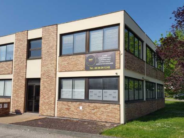 Au sein de la  ZI du Phare à Mérignac,  RCG vous 