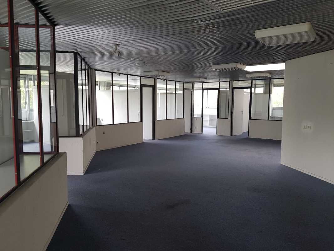 Secteur Bordeaux Lac, au sein d'un ensemble immob