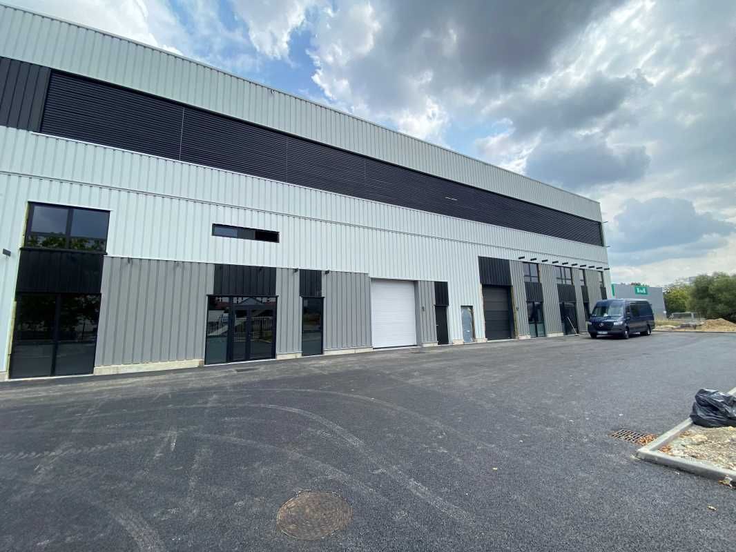 Au sein de la Zone d'Activités Cantelaudette à Lo