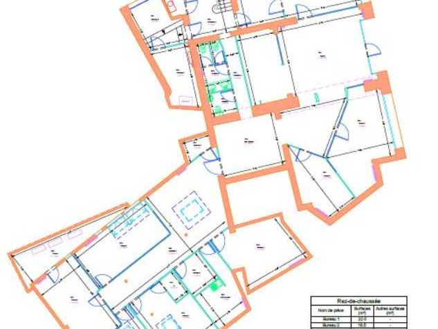 Location locaux commerciaux 550 m² non divisibles