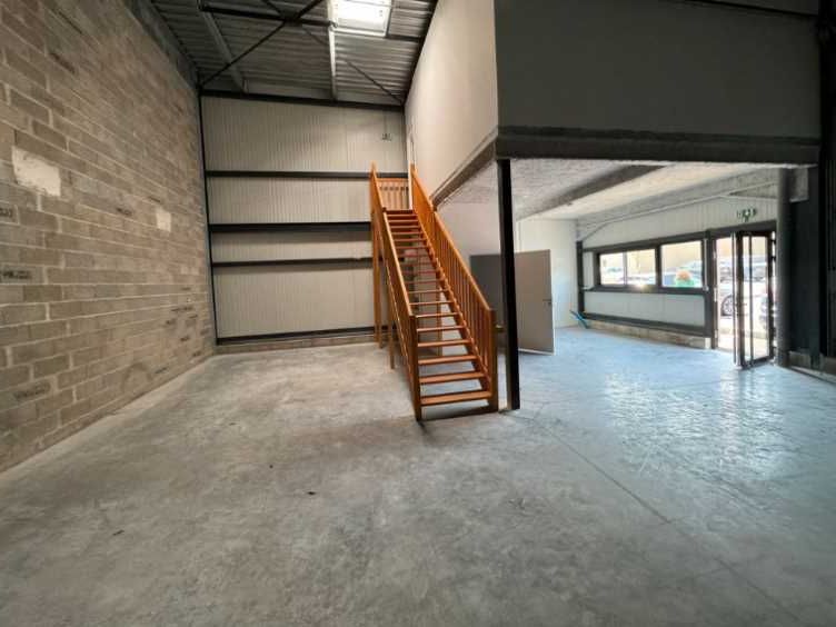 Au sein de la Zone du Phare à Mérignac, à proximi