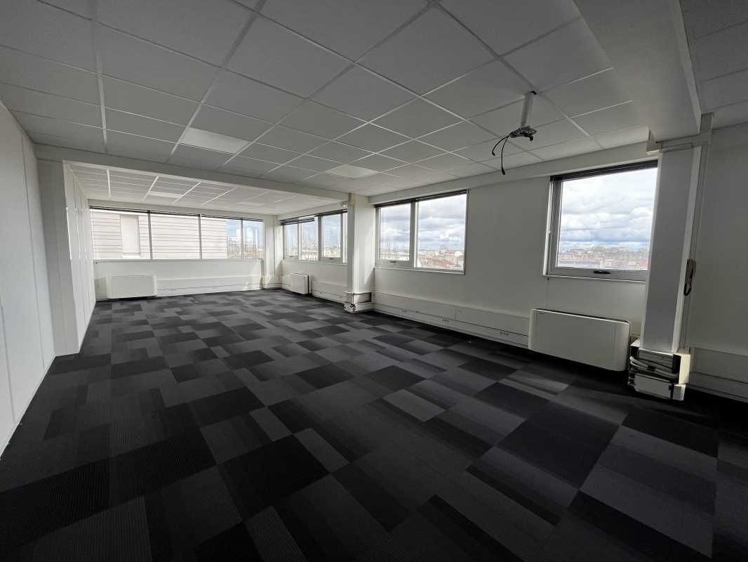 Dans le quartier d'affaires de Meriadeck, à proxi