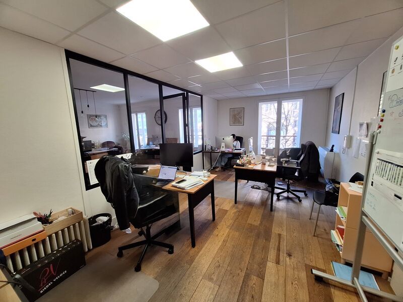 Au sein du Triangle d'Or de Bordeaux au pied de t